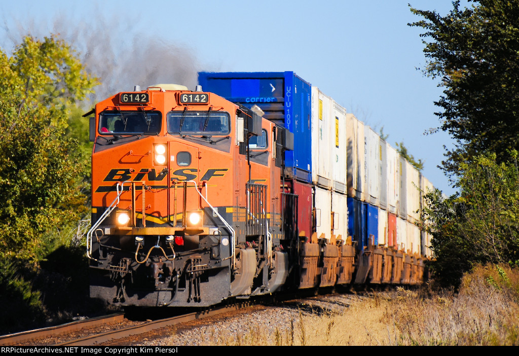 BNSF 6142